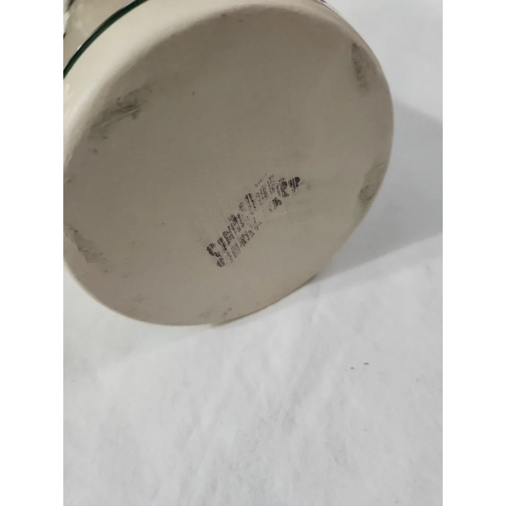 Unbranded vintage ceramic